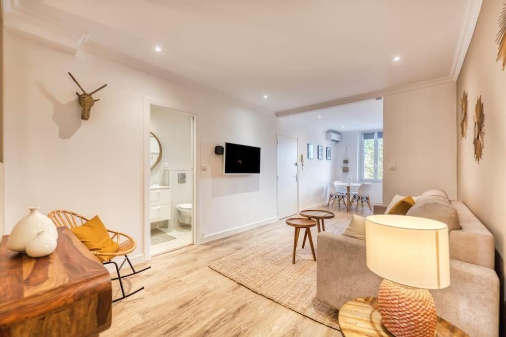 Appartement Neuf Centre Ville Et Plage A Proximite Saint-Raphaël Zewnętrze zdjęcie